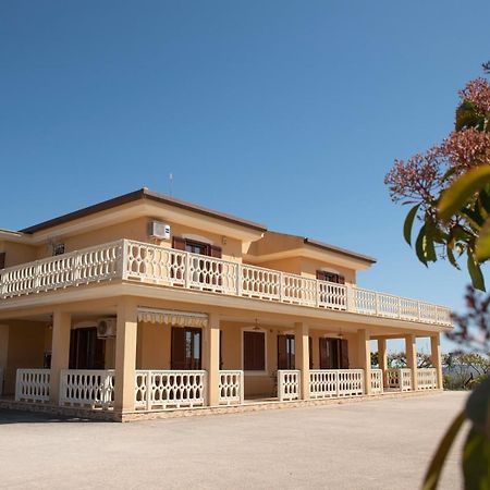 B&B La Terrazza Degli Scrittori Racalmuto Exteriör bild