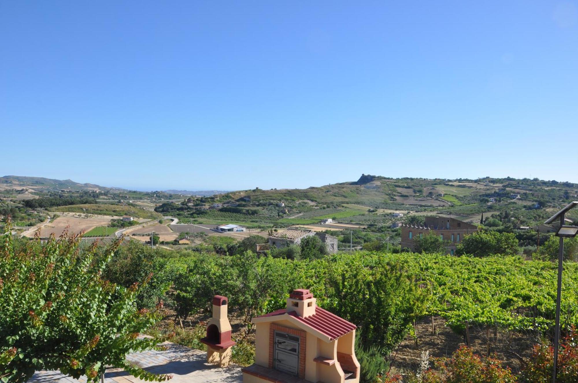 B&B La Terrazza Degli Scrittori Racalmuto Exteriör bild