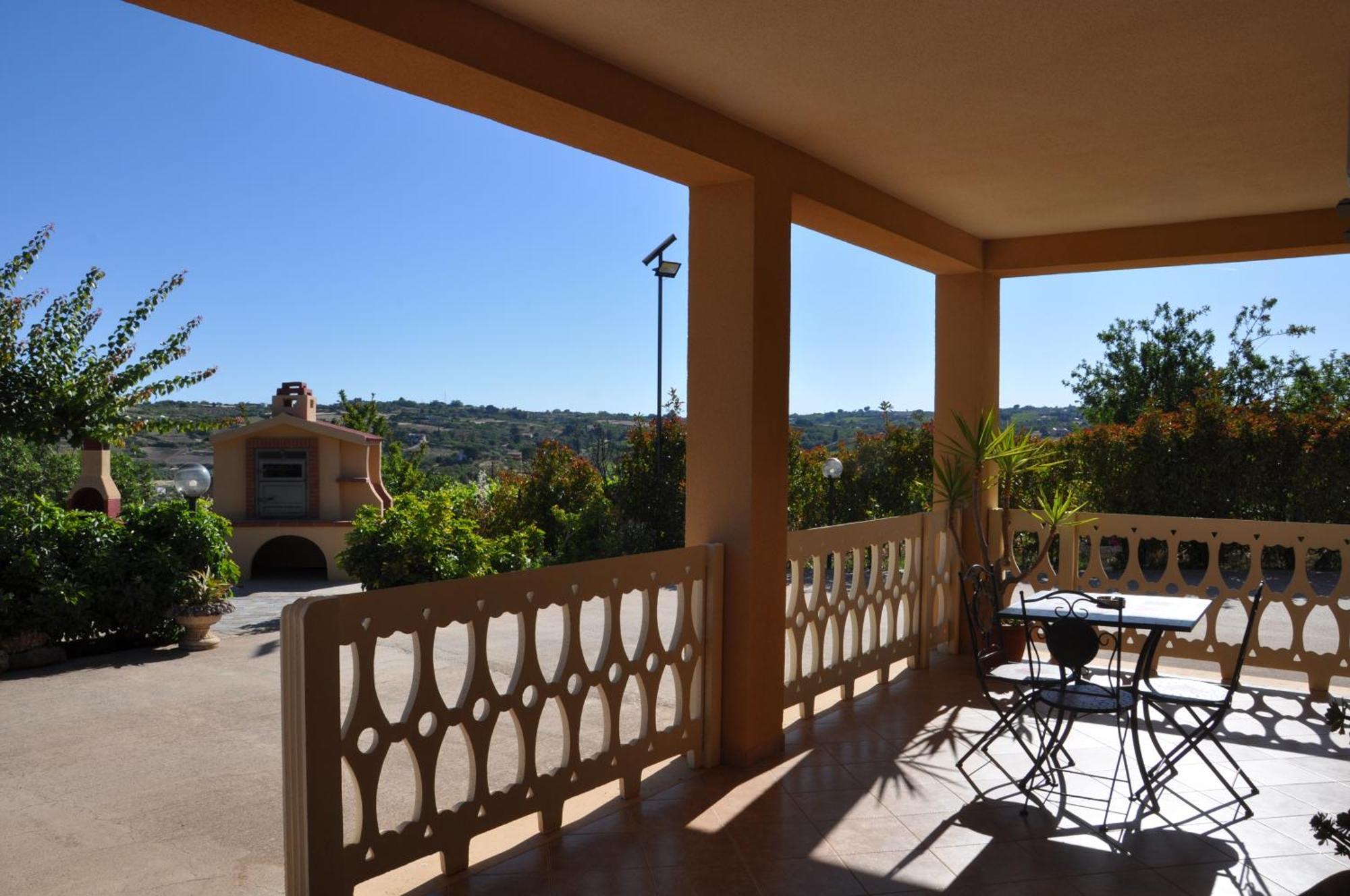B&B La Terrazza Degli Scrittori Racalmuto Exteriör bild